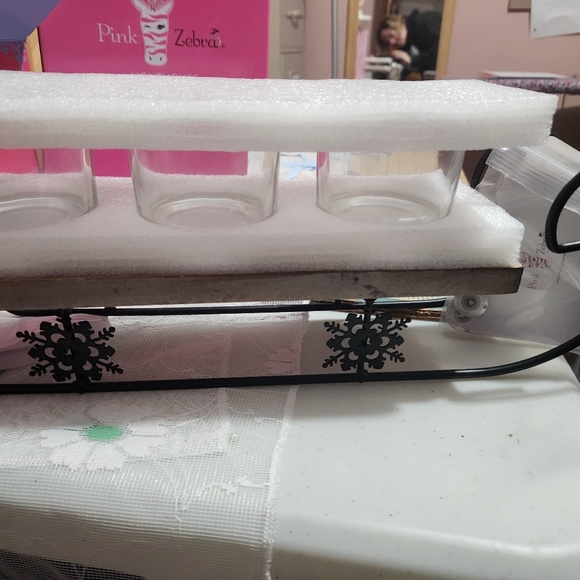 Pink Zebra - Picture 2 of 2